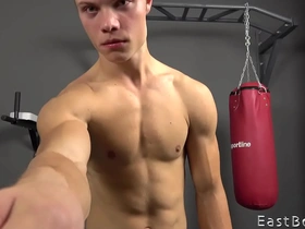 Muscle flex - casting 20 - leo jonasson