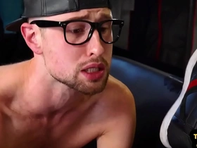Nerdy jock asslicks stud before fisting him until cumshot